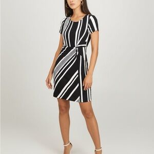 Tiana B Dress Sz10 Black White Striped Wrap Minimalist Officecore Mobwife